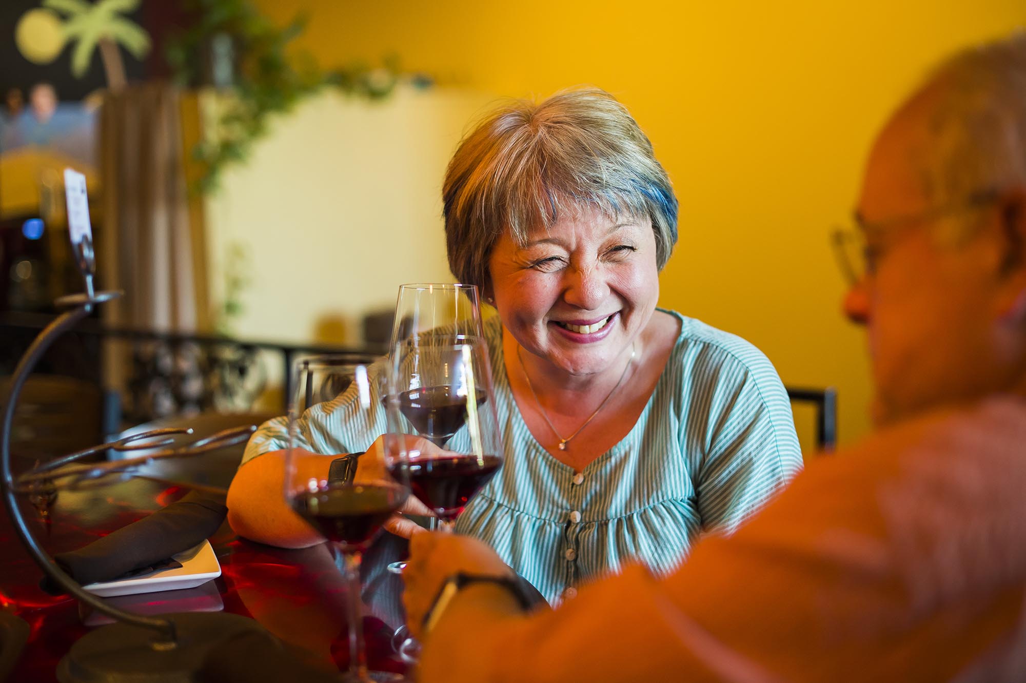 Wine tasting at Reds Wine Bar in Kent, Washington